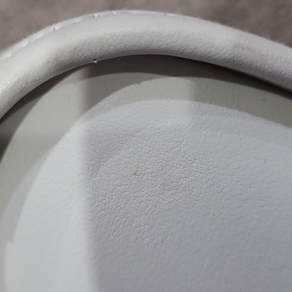 EUC Liz Claiborne women's small handbag crossbody bag purse, white - Picture 11 of 11